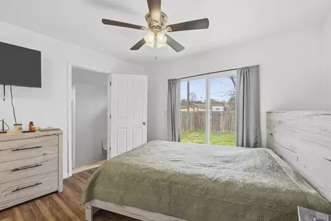 Bedroom - 910 S Nettleton Ave, Springfield, MO 65806 photo 1 of 4