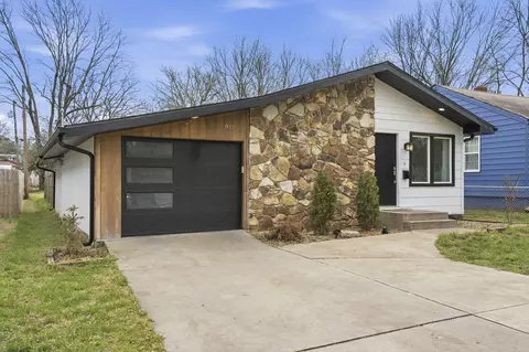 Exterior - 910 S Nettleton Ave, Springfield, MO 65806 photo 2 of 5
