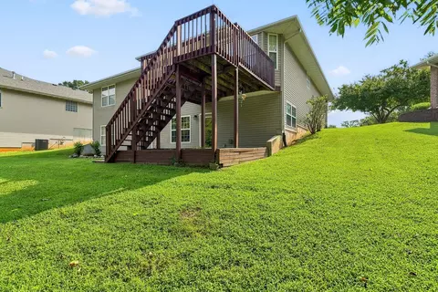 Exterior - 3333 S Lakeside Ave, Springfield, MO 65804 photo 5 of 9