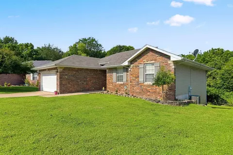 Exterior - 3333 S Lakeside Ave, Springfield, MO 65804 photo 9 of 9