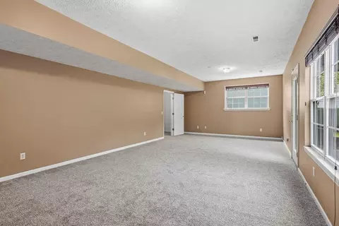 Living - 3333 S Lakeside Ave, Springfield, MO 65804 photo 4 of 4