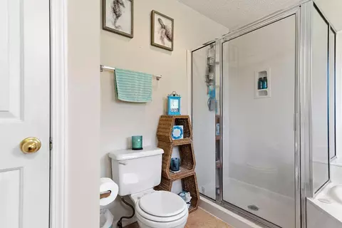 Bath - 3333 S Lakeside Ave, Springfield, MO 65804 photo 2 of 4