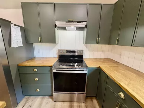 Kitchen - 306 E 17th St, Lockwood, MO 65682 photo 5 of 6