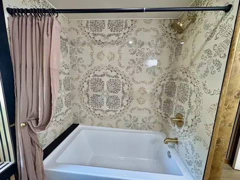 Bath - 306 E 17th St, Lockwood, MO 65682 photo 8 of 9