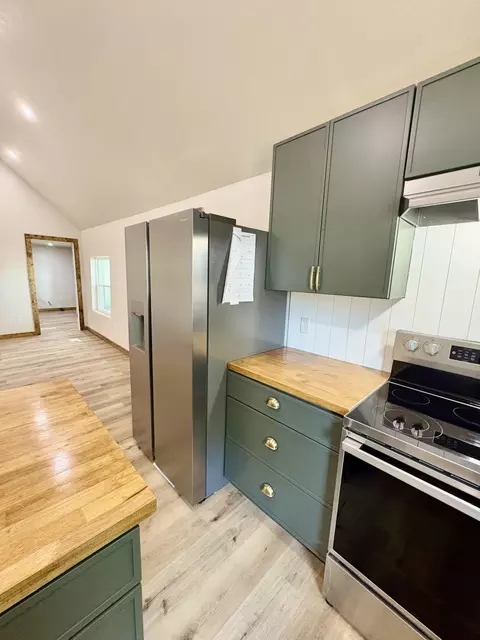 Kitchen - 306 E 17th St, Lockwood, MO 65682 photo 4 of 6