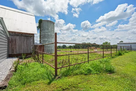 Exterior - 1114 Vermule Rd, Billings, MO 65610 photo 9 of 21