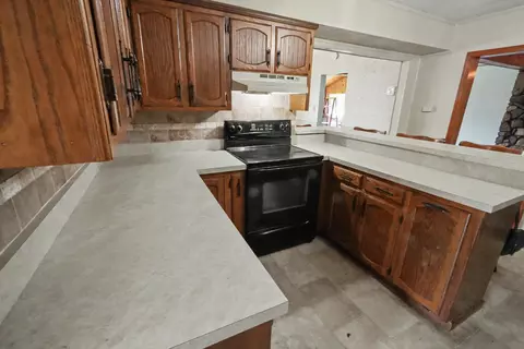 Kitchen - 1114 Vermule Rd, Billings, MO 65610 photo 4 of 6