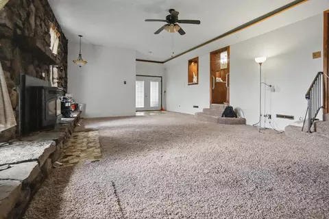Living - 1114 Vermule Rd, Billings, MO 65610 photo 3 of 4