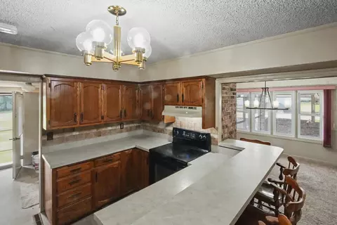 Kitchen - 1114 Vermule Rd, Billings, MO 65610 photo 3 of 6