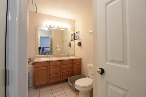 Bath - 210 Eagle Dr, Forsyth, MO 65653 photo 1 of 7