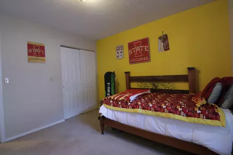 Bedroom - 210 Eagle Dr, Forsyth, MO 65653 photo 11 of 12