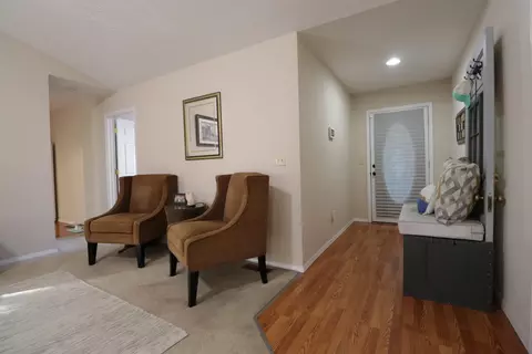 Entry Way - 210 Eagle Dr, Forsyth, MO 65653 photo 5 of 9