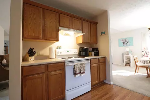 Kitchen - 210 Eagle Dr, Forsyth, MO 65653 photo 4 of 5