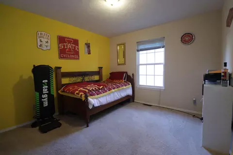 Bedroom - 210 Eagle Dr, Forsyth, MO 65653 photo 10 of 12