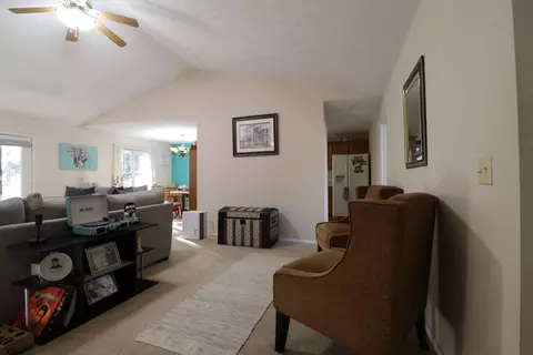 Entry Way - 210 Eagle Dr, Forsyth, MO 65653 photo 2 of 9