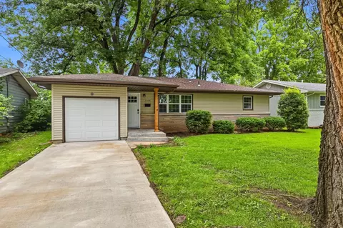 Exterior - 2308 S Delaware Ave, Springfield, MO 65804 photo 4 of 4