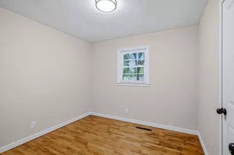 Bedroom - 2308 S Delaware Ave, Springfield, MO 65804 photo 3 of 4