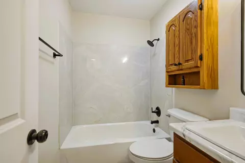 Bath - 2308 S Delaware Ave, Springfield, MO 65804 photo 2 of 2
