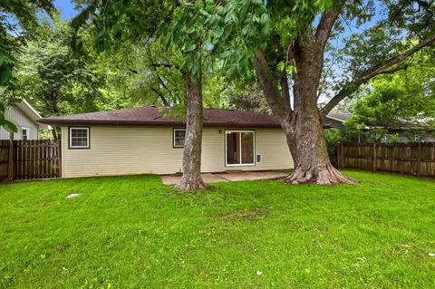 Exterior - 2308 S Delaware Ave, Springfield, MO 65804 photo 3 of 4
