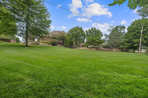 Exterior - 3810 E Turtle Hatch Rd, Springfield, MO 65809 photo 16 of 45