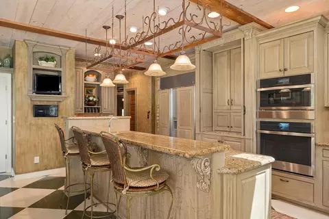 Kitchen - 3810 E Turtle Hatch Rd, Springfield, MO 65809 photo 7 of 8