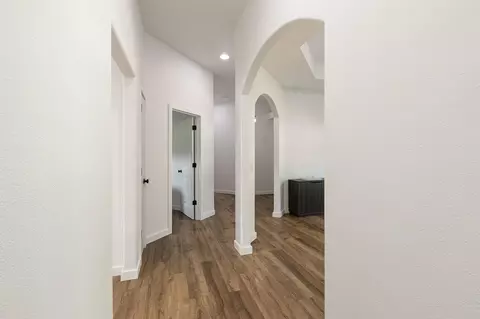 Entry Way - 2098 N Preakness Dr, Nixa, MO 65714 photo 3 of 7