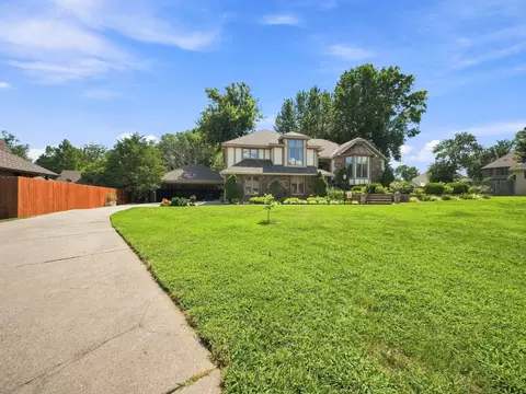 Exterior - 862 W Kingsway Dr, Springfield, MO 65810 photo 29 of 31