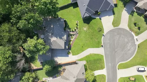 View/Area - 862 W Kingsway Dr, Springfield, MO 65810 photo 1 of 1