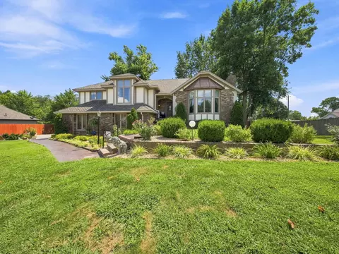 Exterior - 862 W Kingsway Dr, Springfield, MO 65810 photo 30 of 31