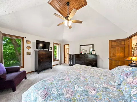 Bedroom - 862 W Kingsway Dr, Springfield, MO 65810 photo 2 of 5