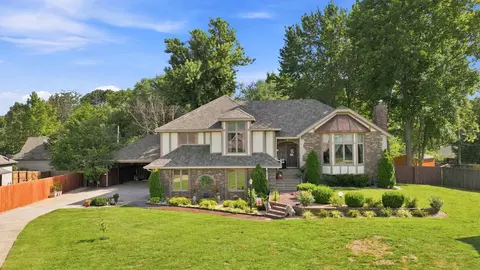 Exterior - 862 W Kingsway Dr, Springfield, MO 65810 photo 4 of 31