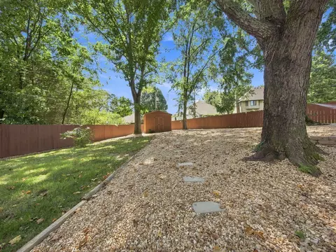 Exterior - 862 W Kingsway Dr, Springfield, MO 65810 photo 26 of 31