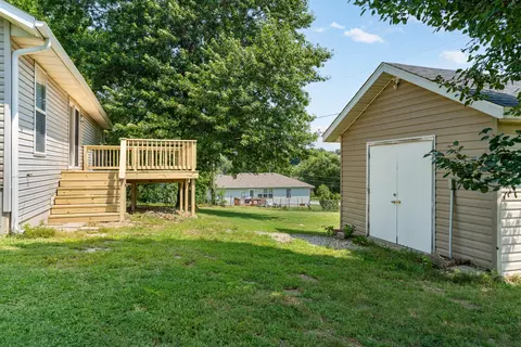 Exterior - 750 Banning St, Marshfield, MO 65706 photo 5 of 6