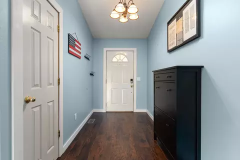 Entry Way - 750 Banning St, Marshfield, MO 65706 photo 1 of 3