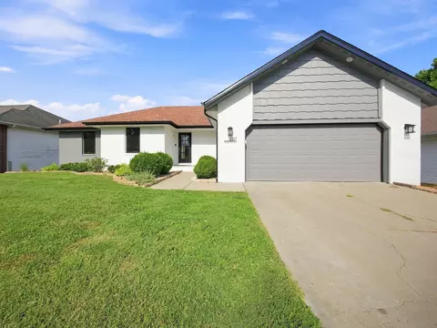 Exterior - 4397 S Hemlock Ave, Springfield, MO 65810 photo 5 of 18