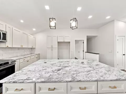 Kitchen - 4397 S Hemlock Ave, Springfield, MO 65810 photo 6 of 6