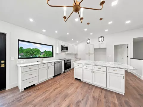 Kitchen - 4397 S Hemlock Ave, Springfield, MO 65810 photo 5 of 6