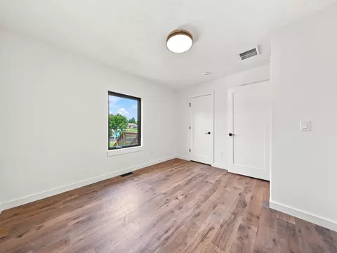 Bedroom - 4397 S Hemlock Ave, Springfield, MO 65810 photo 6 of 15