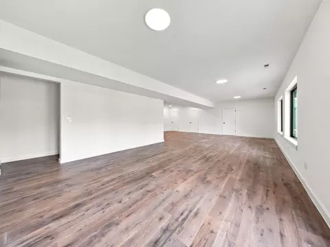 Living - 4397 S Hemlock Ave, Springfield, MO 65810 photo 9 of 11