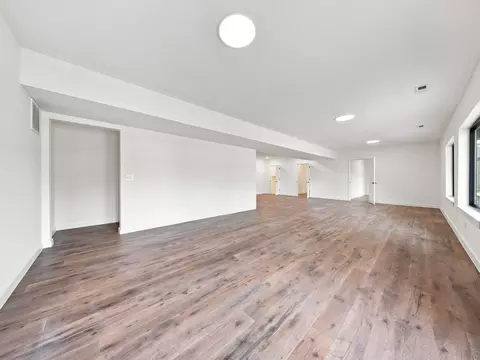 Living - 4397 S Hemlock Ave, Springfield, MO 65810 photo 11 of 11