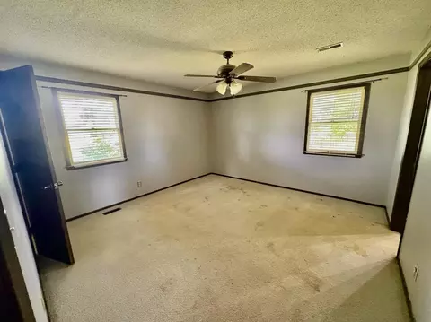 Bedroom - 720 Meadow Ln, Nevada, MO 64772 photo 3 of 3