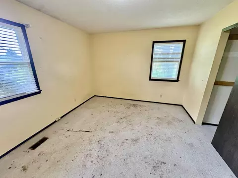 Bedroom - 720 Meadow Ln, Nevada, MO 64772 photo 2 of 3