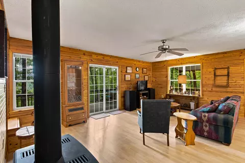 Living - 24709 Wolfe Rd, Washburn, MO 65772 photo 2 of 2