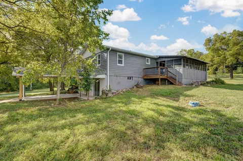 Exterior - 304 Summit St, Cabool, MO 65689 photo 8 of 9