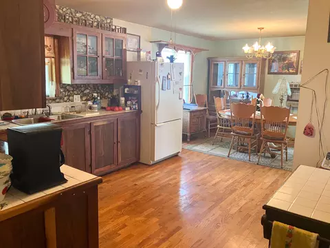 Kitchen - 5829 County Road 464, Birch Tree, MO 65438 photo 2 of 2