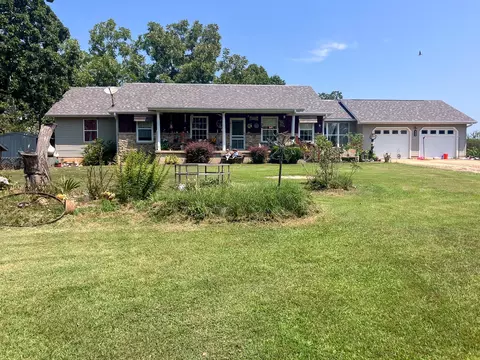 Exterior - 5829 County Road 464, Birch Tree, MO 65438 photo 4 of 14