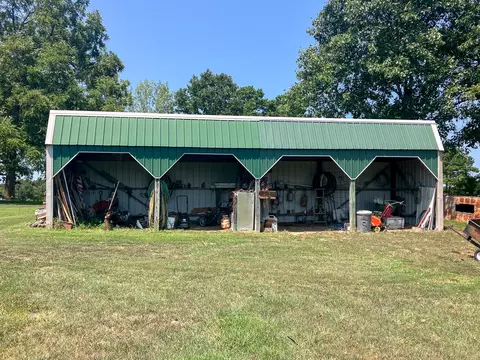 Exterior - 5829 County Road 464, Birch Tree, MO 65438 photo 2 of 14