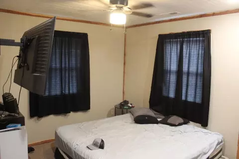 Bedroom - 164 Hickory Dr, Gainesville, MO 65655 photo 2 of 2