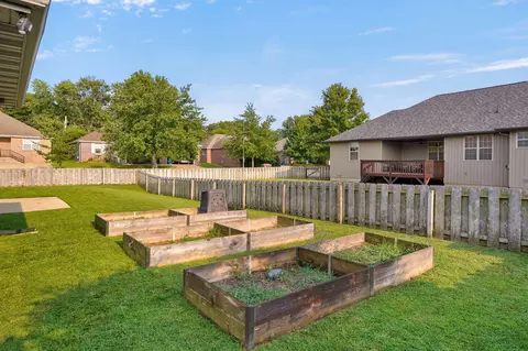Exterior - 610 E Katella Cir, Nixa, MO 65714 photo 11 of 11