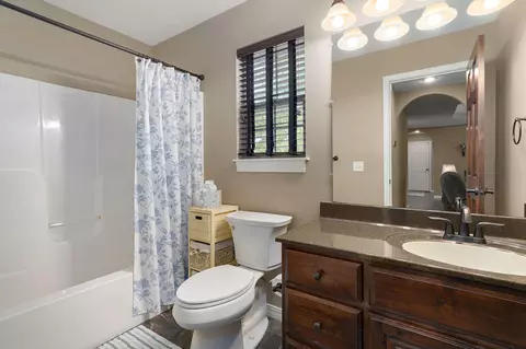 Bath - 610 E Katella Cir, Nixa, MO 65714 photo 2 of 2